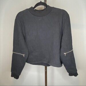 Kendall‎ + Kylie black sweater Sz M